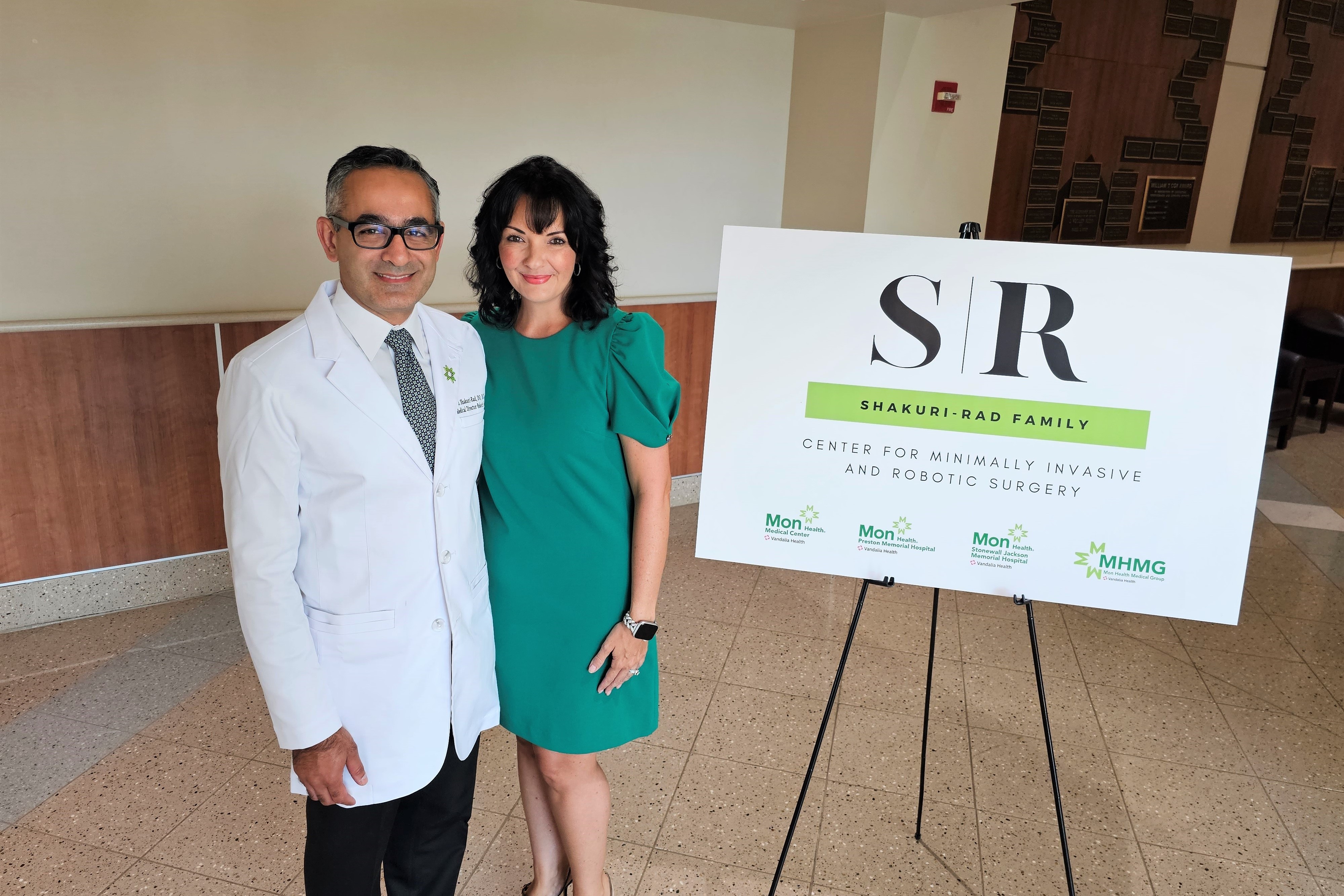 Generous Donation Funds New Mon Health Shakuri-Rad Family Center for Minimally Invasive and Robotic Surgery